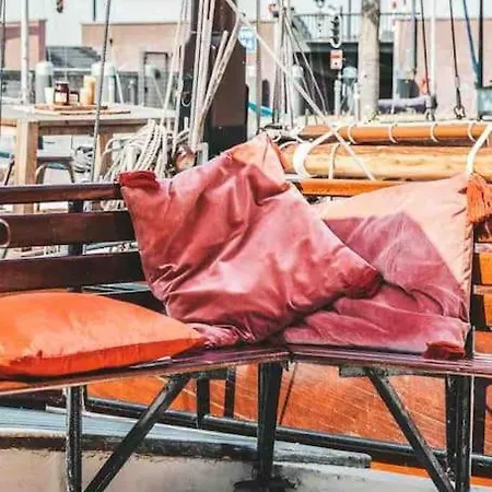 船屋 Amazing Private Luxury Boat 阿姆斯特丹